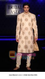 at Bridal Asia collection 2010  in New Delhi on 8th Sept 2010 (14).jpg